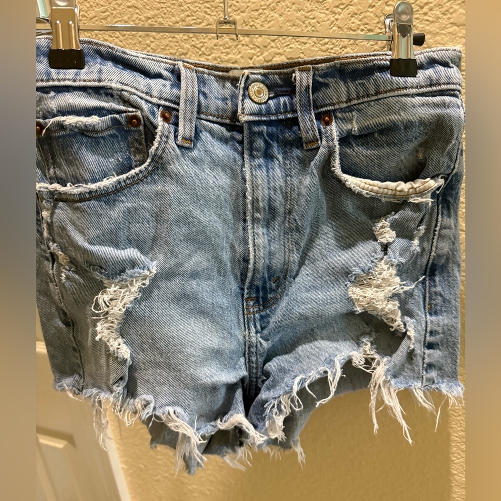Abercrombie high rise mom shirt size 26